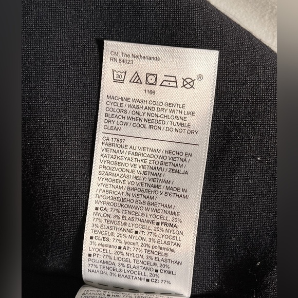 Athleta Eastbound Blazer Black w Pockets Soft sz 16 - Picture 10 of 10